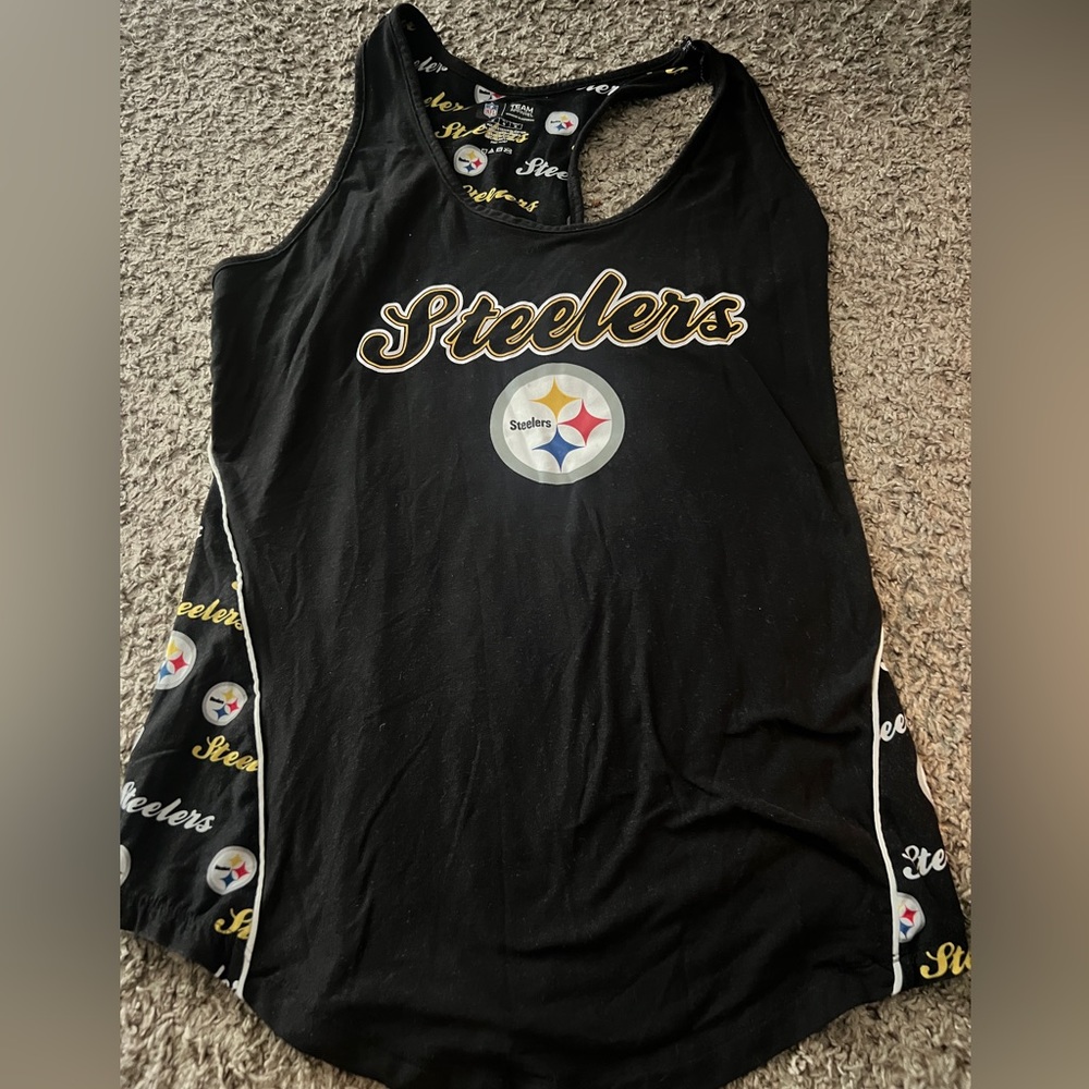 Size Medium Steelers tank top - like new